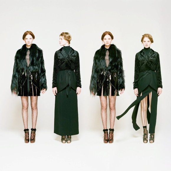 Black Tailored Blazer with Classic Collar - Picture 7 of 11